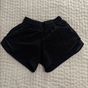 LULULEMON HOTTY HOT HIGH RISE SHORT 4" Black SIZE 2